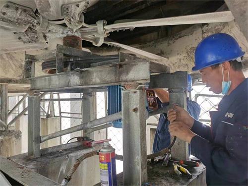 <a href=http://www.wangkuandian.cn/tags23_0.html target=_blank class=infotextkey>冷卻塔風機</a>噪音控制方法