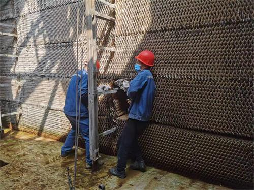 <a href=http://www.wangkuandian.cn/tags21_0.html target=_blank class=infotextkey>冷卻塔填料</a>更換