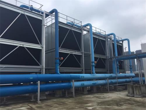 有間隙<a href=http://www.wangkuandian.cn/tags21_0.html target=_blank class=infotextkey>冷卻塔填料</a>安裝中“align= <a href=http://www.wangkuandian.cn/tags21_0.html target=_blank class=infotextkey>冷卻塔填料</a>安裝有間隙