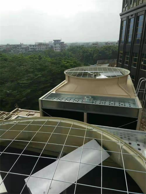 <a href=http://www.wangkuandian.cn target=_blank class=infotextkey>工業冷卻塔</a>風機故障維修