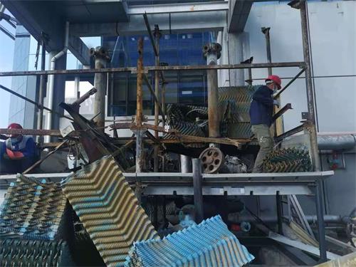 空調(diào)<a href=http://www.wangkuandian.cn/tags21_0.html target=_blank class=infotextkey>冷卻塔填料</a>除垢 水垢清洗 空調(diào)冷卻塔填充除垢清洗