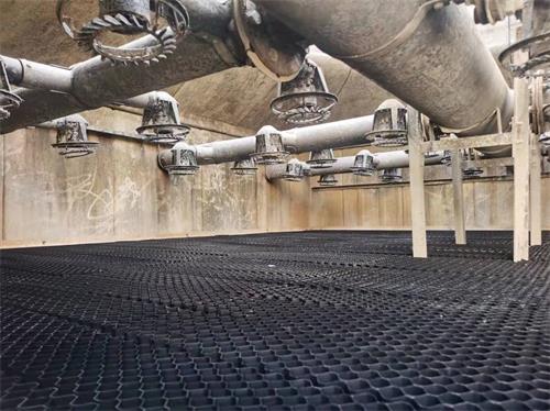 夏季如何維護<a href=http://www.wangkuandian.cn/tags21_0.html target=_blank class=infotextkey>冷卻塔填料</a>