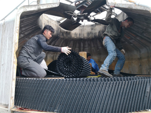 圓形<a href=http://www.wangkuandian.cn/tags21_0.html target=_blank class=infotextkey>冷卻塔填料</a>更換